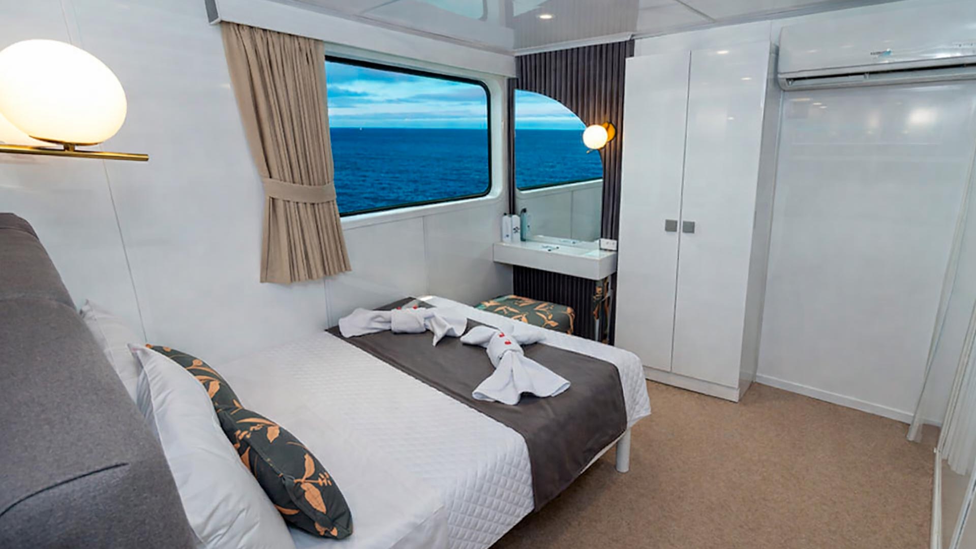 Cabins Slide Galaxy Diver III - Galaxy Cruises