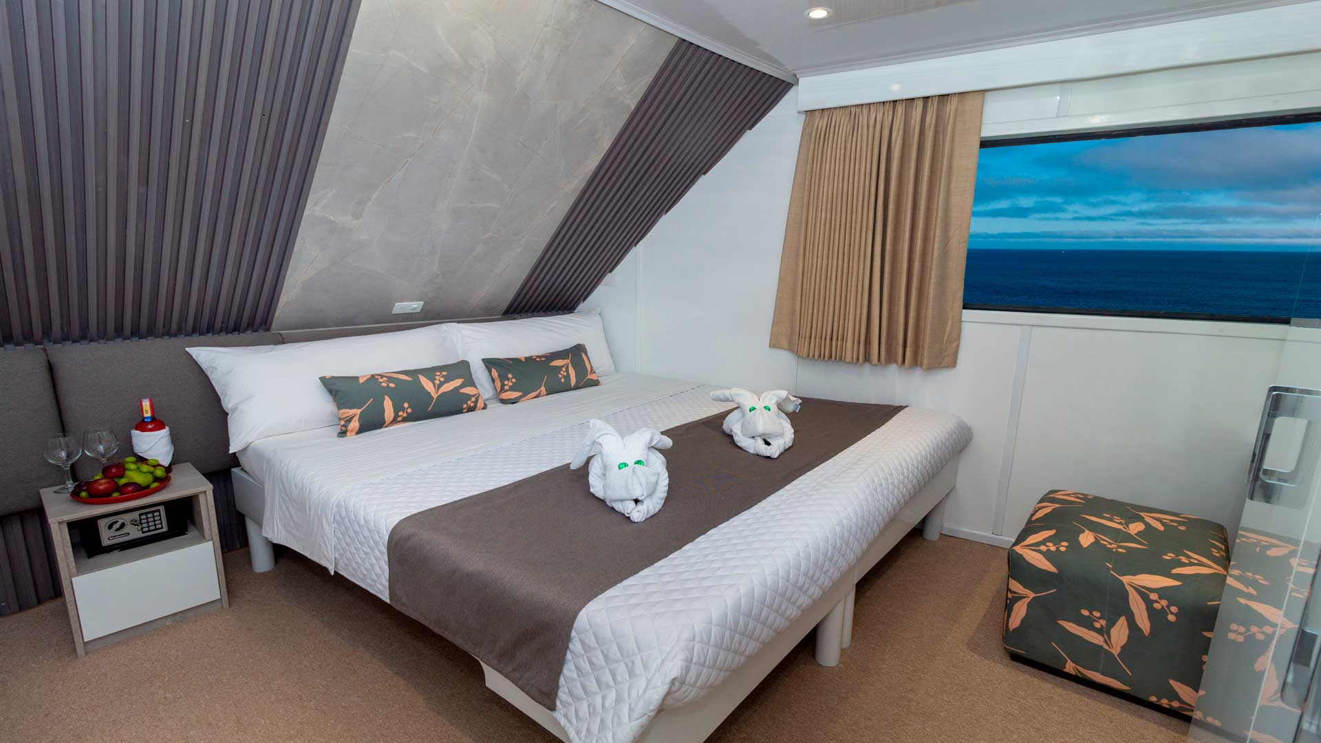 Cabins Slide Galaxy Diver III - Galaxy Cruises